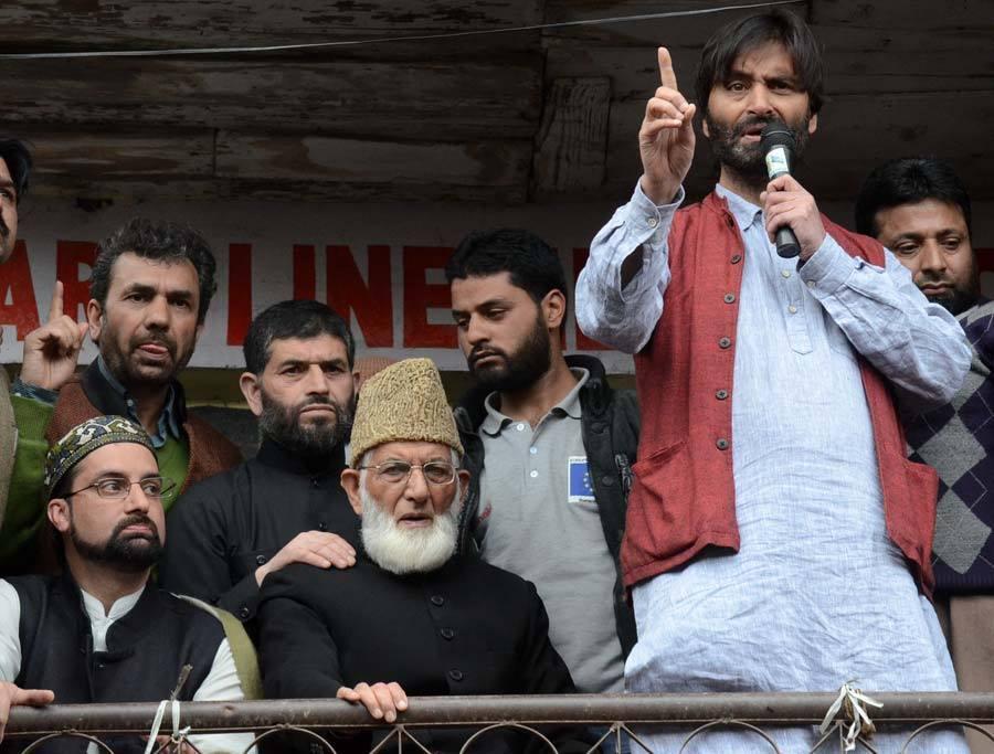 Geelani, Mirwaiz, Malik to jointly lead protest rally on July 13 from Jamia Masjid