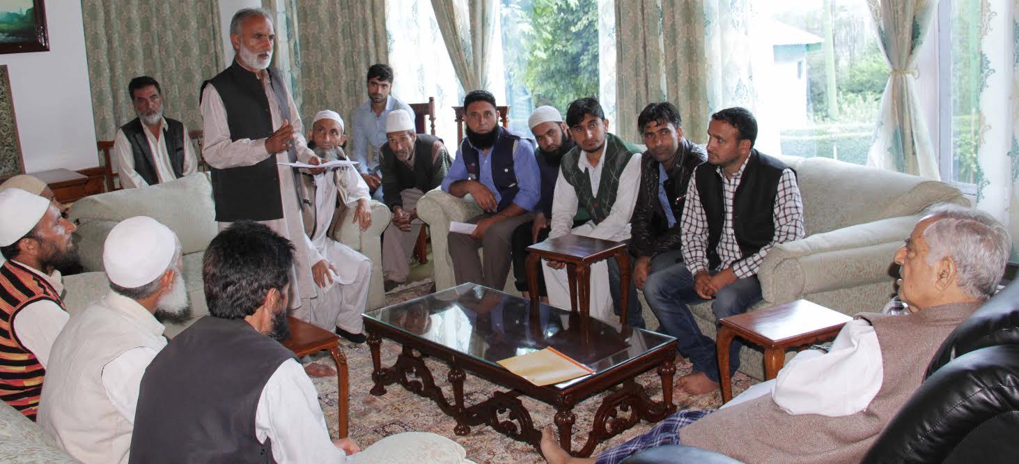 Kangan, Gbl deputations call on CM