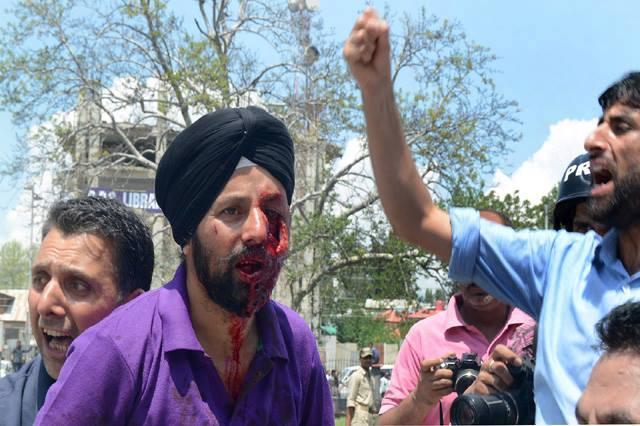 ReT teachers screening test row Police uses force to disperse protesting teachers, many injured