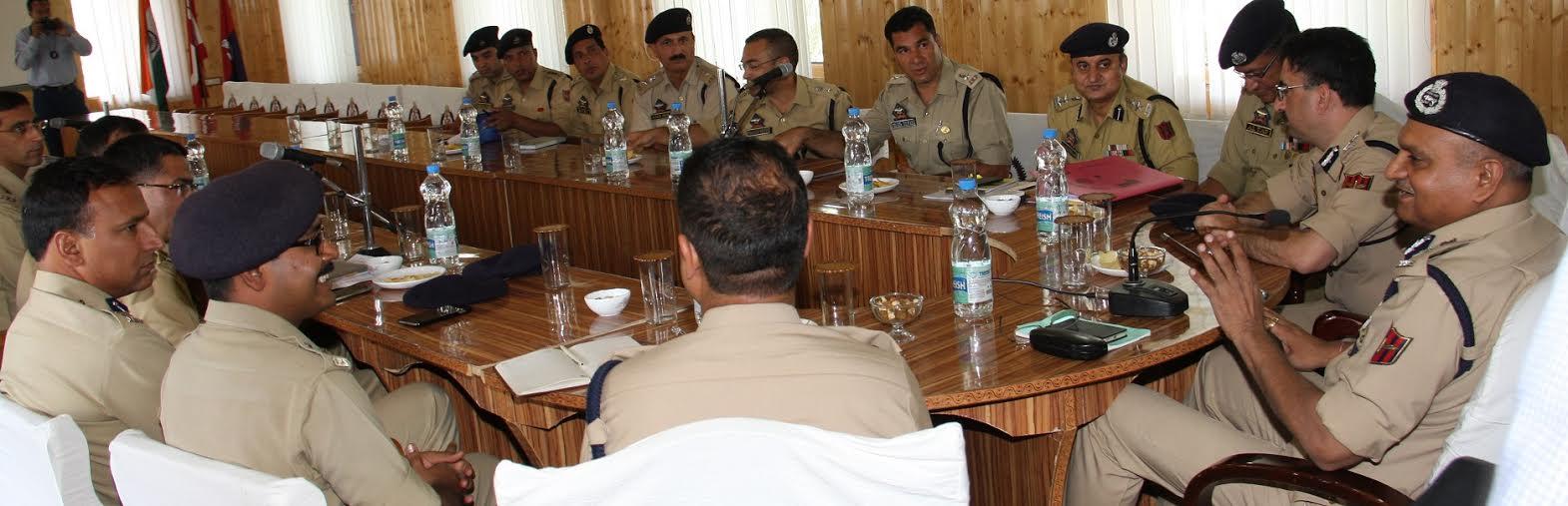 Rajendra reviews security situation in South Kashmir