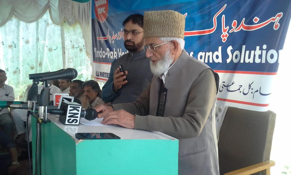 Geelani asks UN, US to compel India & Pak in resolving K-issue