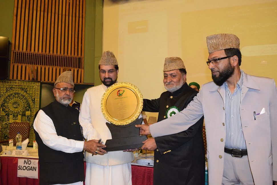 Mirwaiz for propagating Ameer-e-Kabir’s efforts