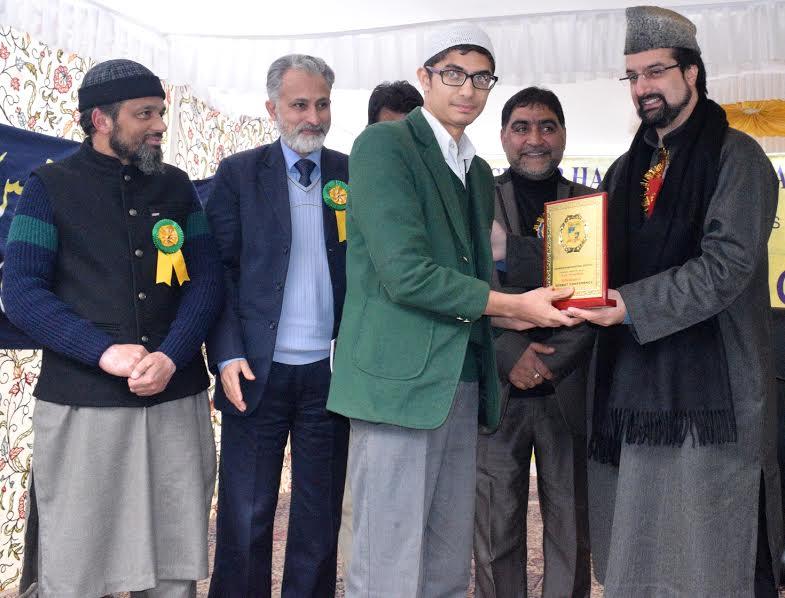 Mirwaiz insists on teaching Kashmir’s history to children