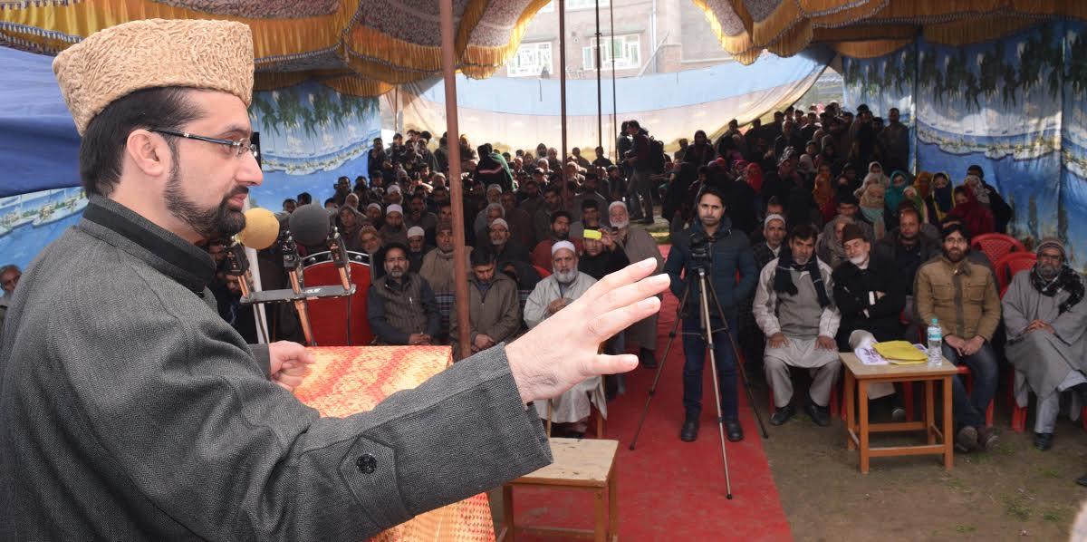 Mirwaiz slams PDP, NC for their U-turns “after coming to power”