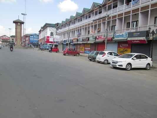Valley traders observe complete shutdown