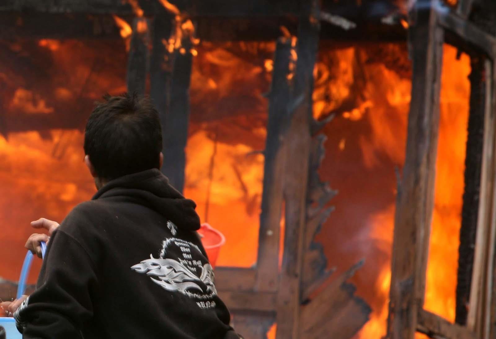 8 residential houses gutted in Zaina Kadal blaze