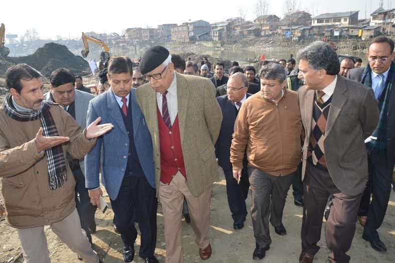 Governor inspects Jhelum dredging works