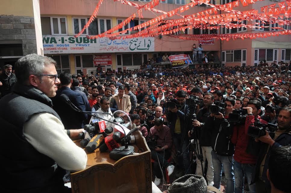 Kashmiri Youth apprehensive of venturing out of J&K: Omar