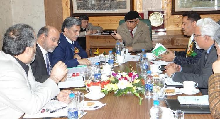 Governor discusses SKUAST-K research initiatives