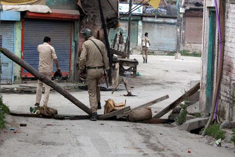 Clashes erupt in Batamaloo