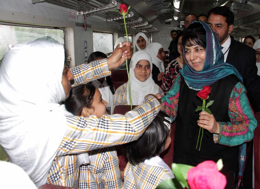 CM jointly flags off 4 new fast trains from Anantnag, undertakes journey to Baramulla