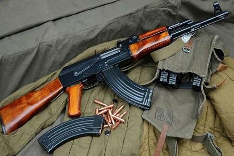 Suspected militants decamp with rifles from police post in Kulgam
