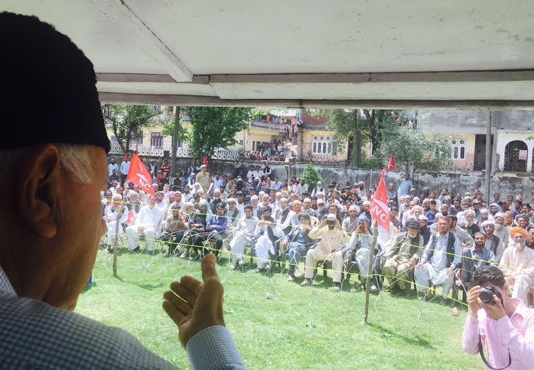 Farooq pitches for autonomy to both sides of Kashmir