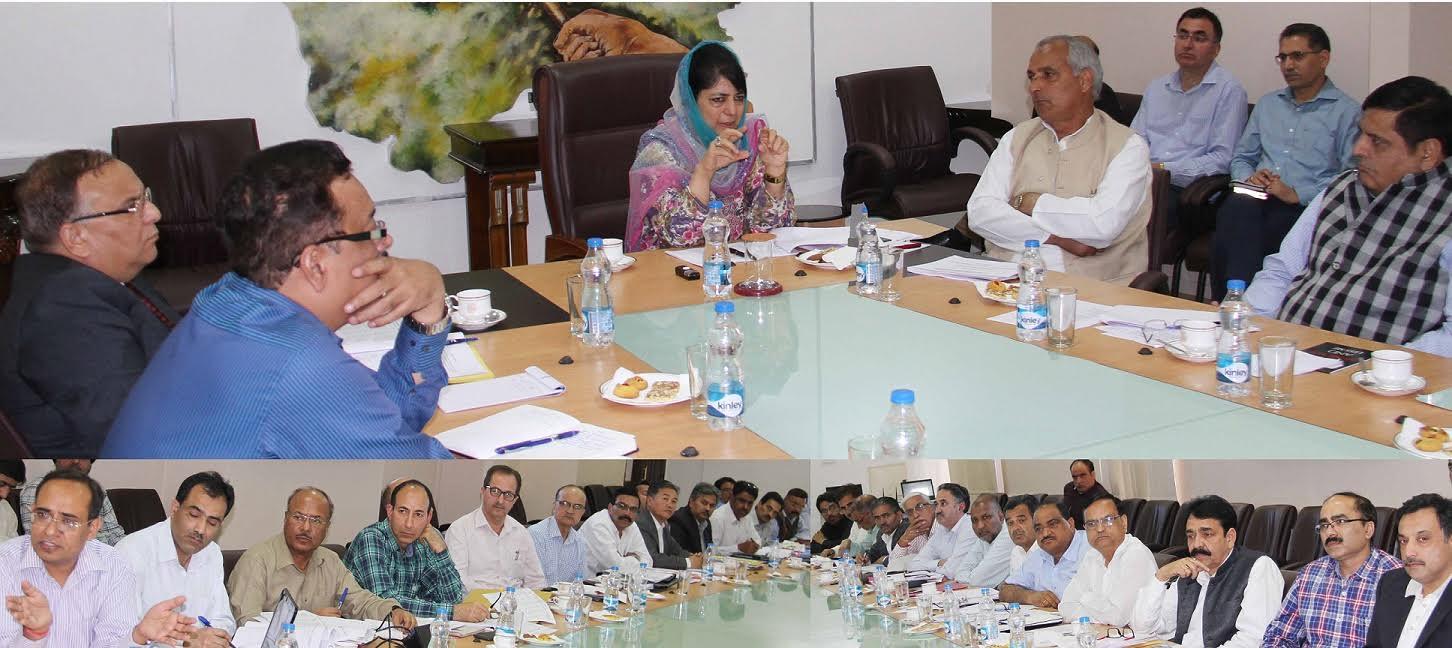 CM reviews functioning of R&B Department