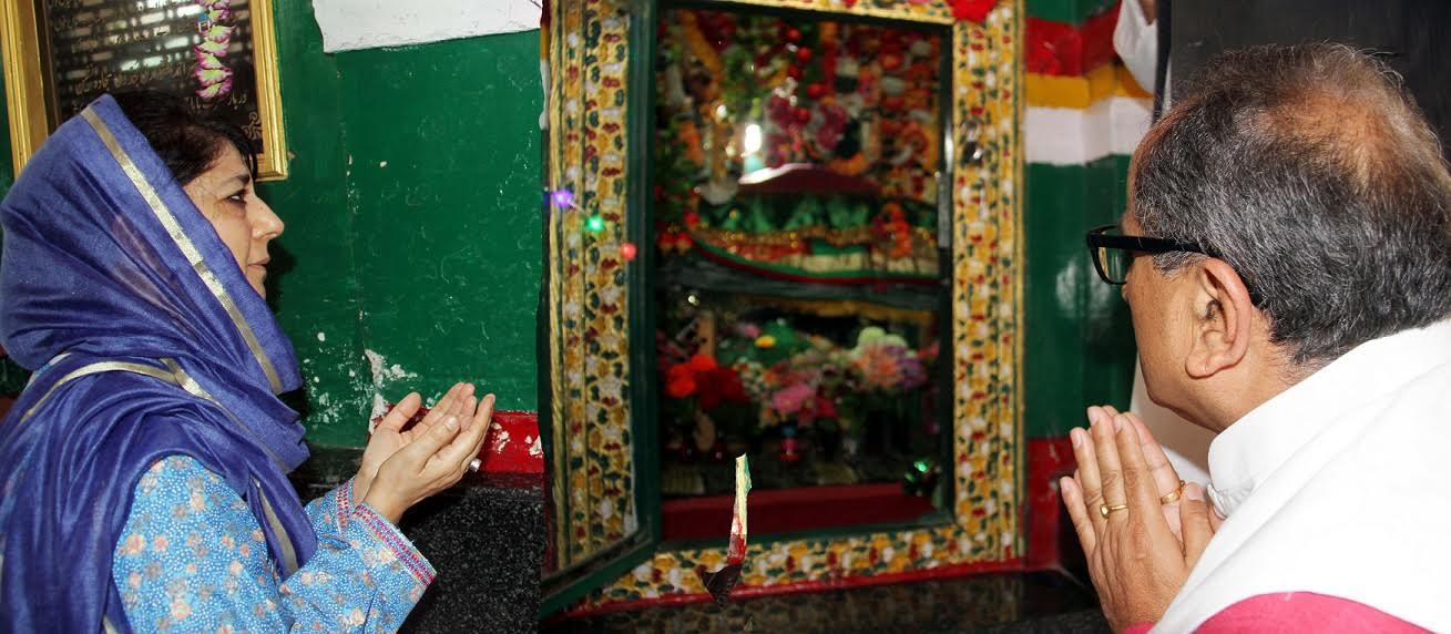 CM opens ‘Baitul Zaireen’ for devotees at Shahadra Sharief