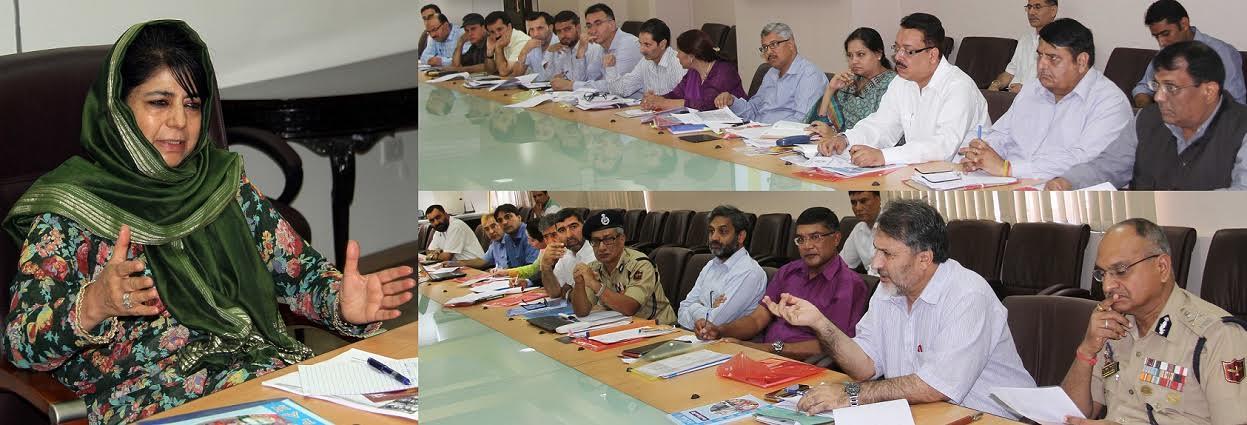 Expedite review of cases registered in stone-pelting incidents: CM to Police
