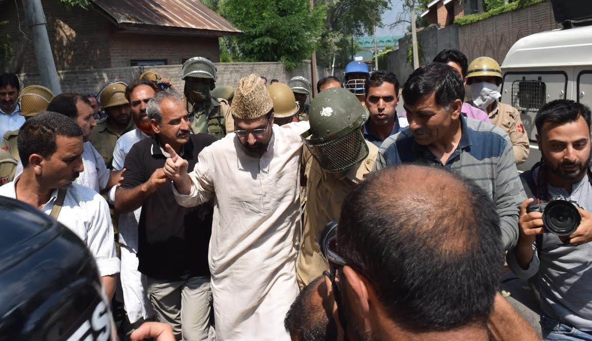 Mirwaiz arrested, lodged at PS Nigeen