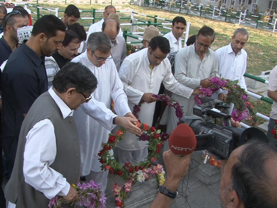 Omar pays tributes to 13 Jul Martyrs