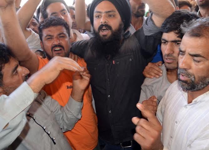 Protest at SMHS after volunteers asked to wind up