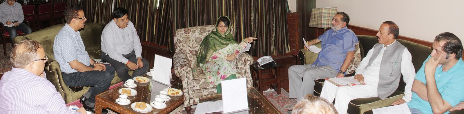 CM reviews implementation of social security schemes in JK