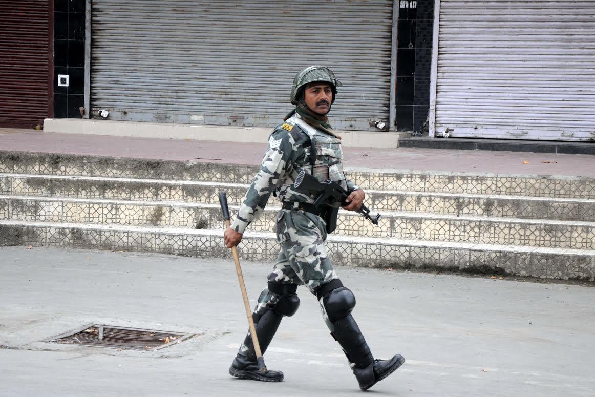 Curfew, shutdown continue on 45th day in Kashmir