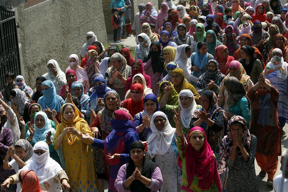 Day 61; No let up in injuries, clashes, protests in Kashmir