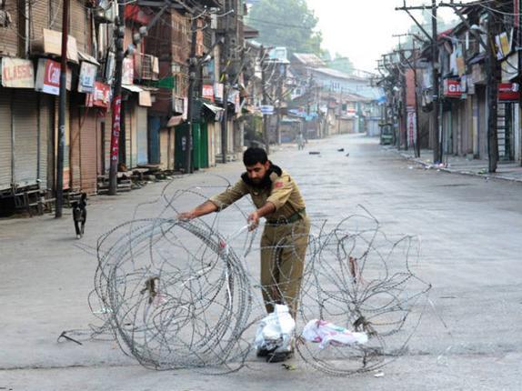 Curfew, shutdown continues on 73rd day in Kashmir