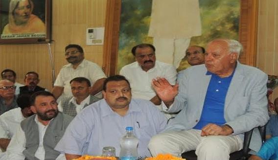 Dr. Farooq seeks Indo-Pak dialogue, reaching out to stakeholders in Kashmir