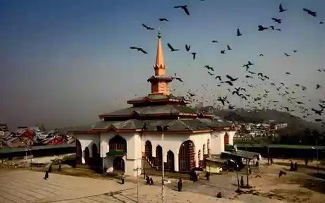 3 day-long 597th Urs of Sheikh Noor-ud-Din Noorani (RA) commenced