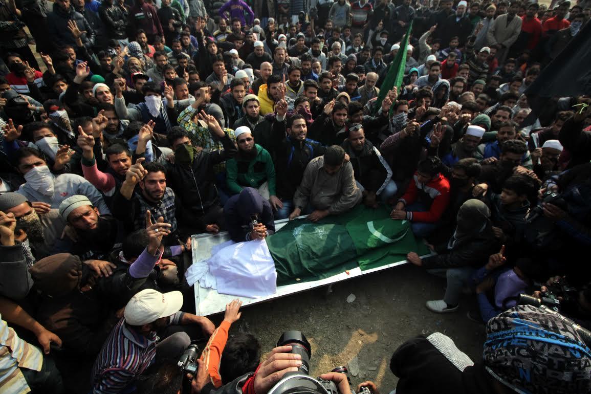 Shalimar youth’s mysterious death triggers violent protests, 30 injured