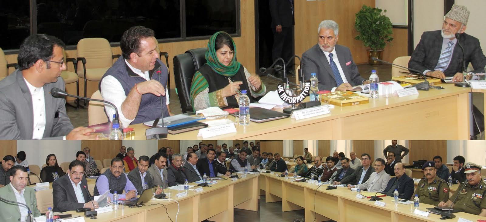 Mehbooba reviews key dev projects at Kishtwar