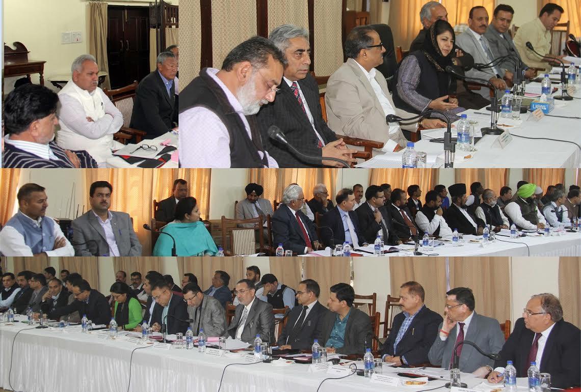 Marketing, crop insurance key to restore farmers’ confidence: Mehbooba