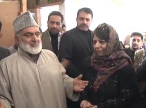 CM visits Chrar-e-Sharief