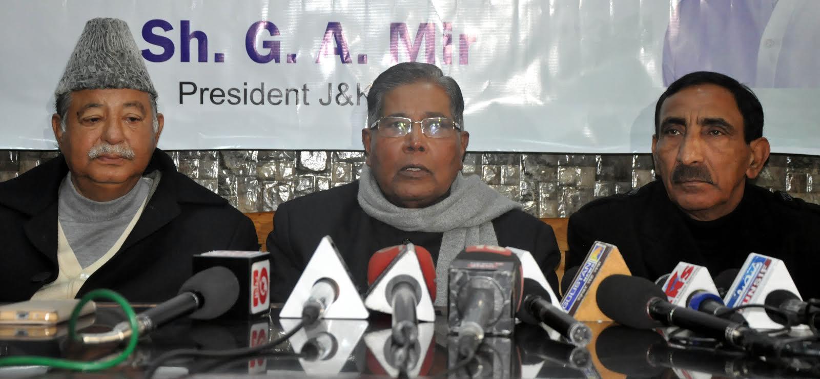 Sinha led delegation’s Kashmir visit a propaganda: K Rahman