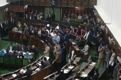 Pandemonium in assembly on power crisis, road blockades in Kashmir