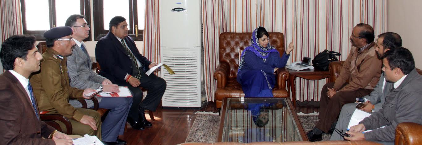 CM reviews operational procedure for plying vehicular traffic through Qazigund-Banihal Railway tunnel
