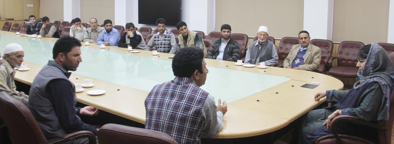 Shangus deputation meets CM