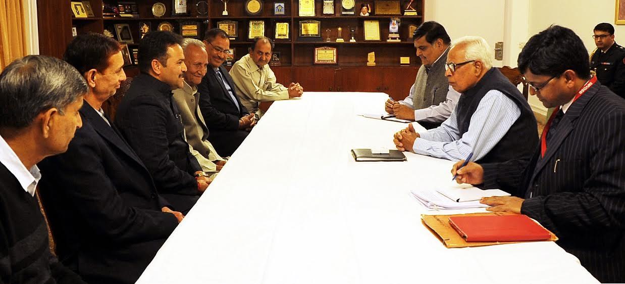 Delegation of prominent citizens of Katra town meets Guv