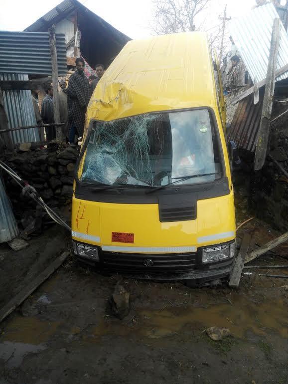 15 students inured as school bus turns turtle in Sopore
