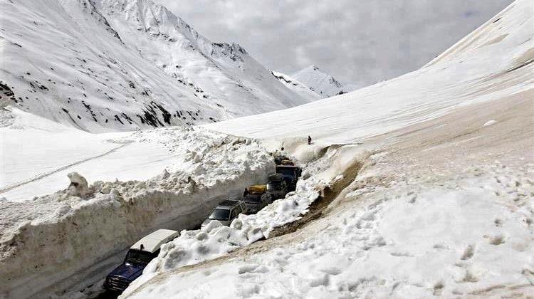 For a week, Kishtwar woman battling with life awaits airlifting to hospital