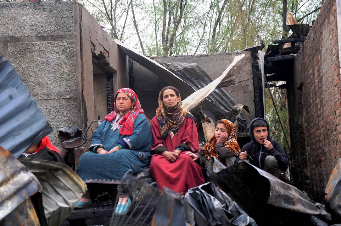 25 structures gutted in fire at Khanyar