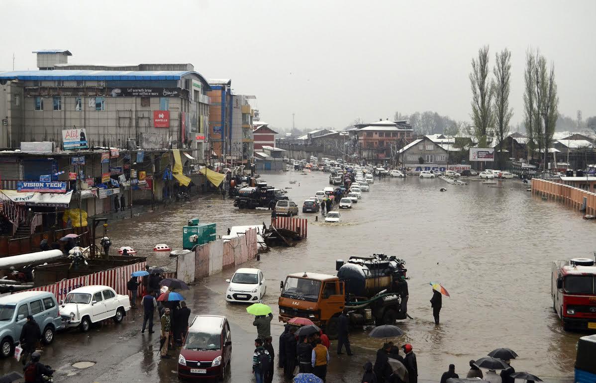 Weatherman has good news for flood scared people