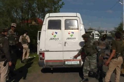 Five policemen, private security guards killed in Kulgam attack