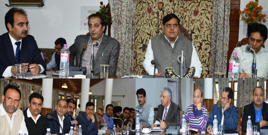 CS interacts with HoDs of Kashmir Division