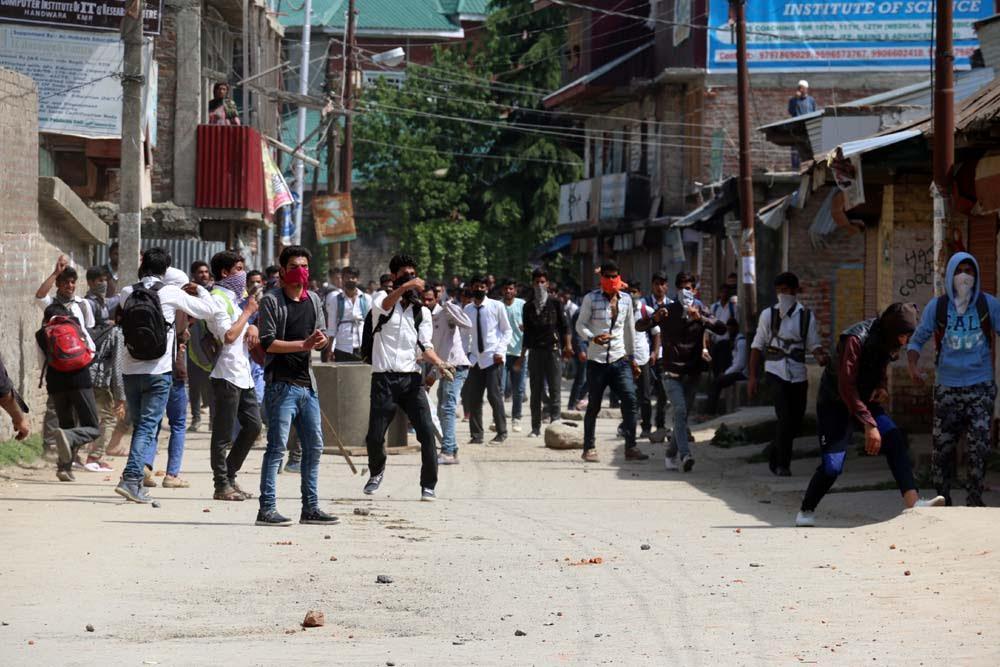 Students protest in Handwara