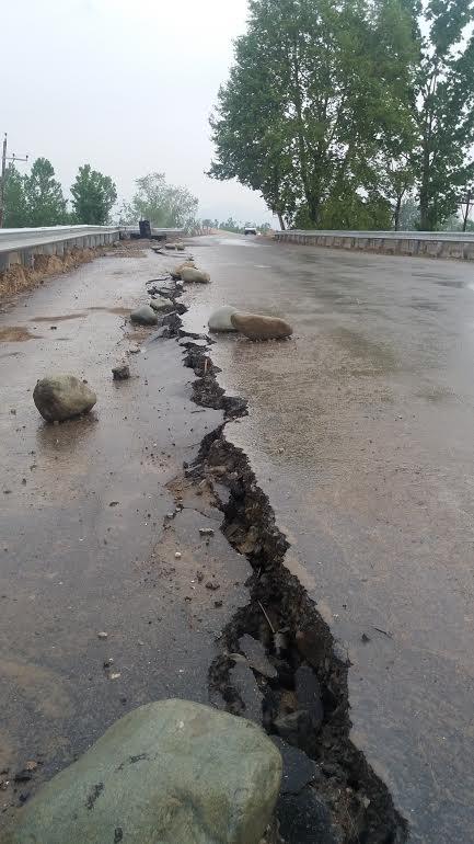 A year after, Sopore By-pass Bridge develops cracks