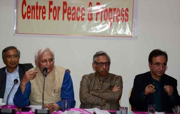 Aiyar-led group to meet Geelani tomorrow