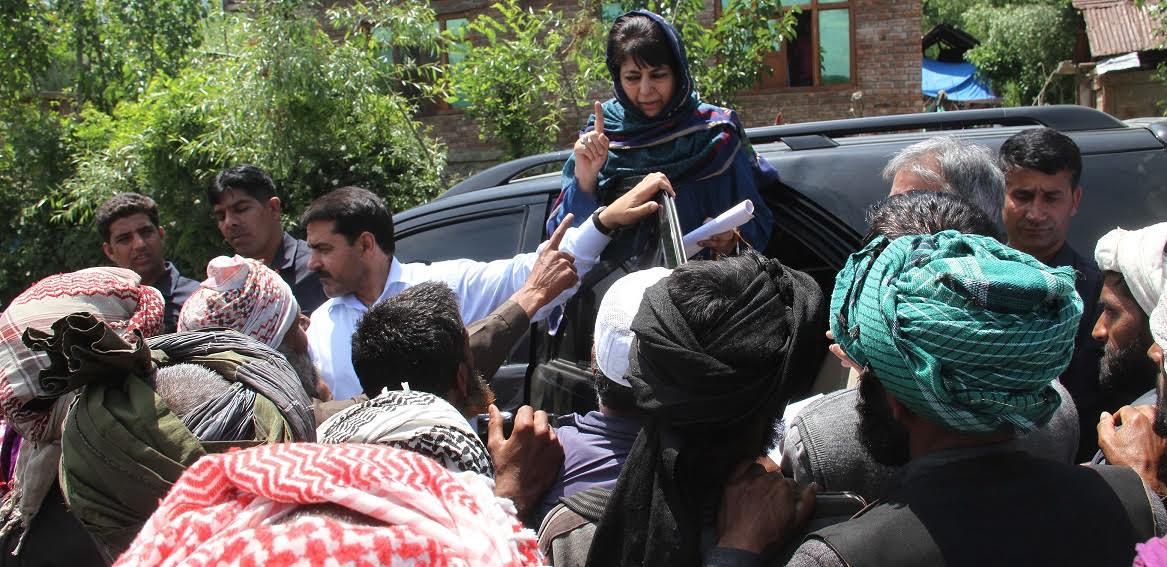 Mehbooba conducts whirlwind tour of Kulgam district