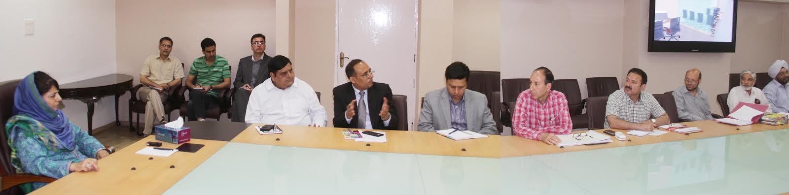 Make design of Govt Deptts compatible with their functioning: CM to planners, executors