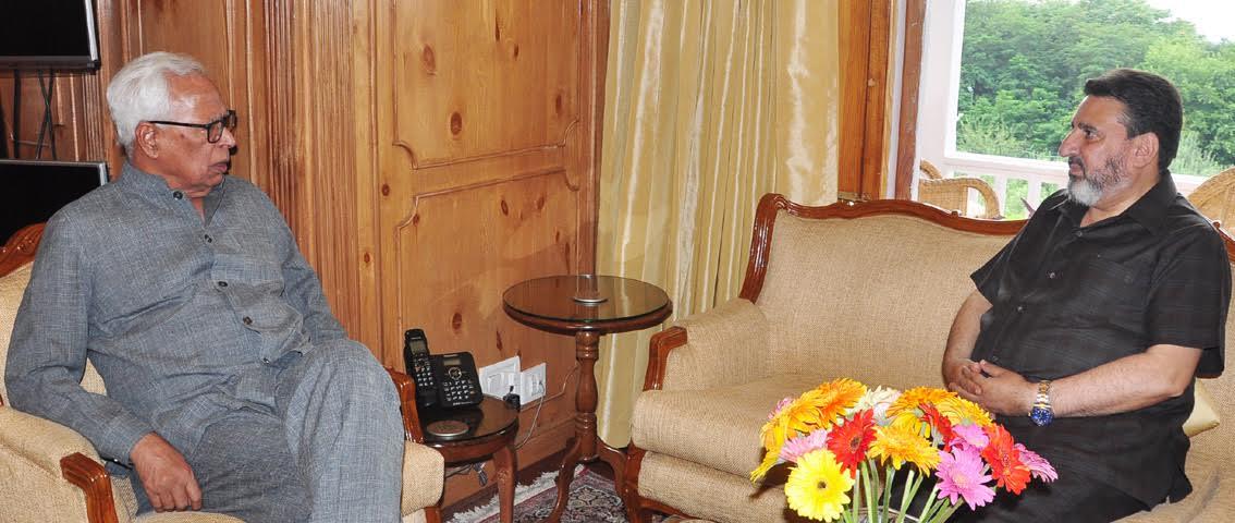 Minister for Education meets Governor